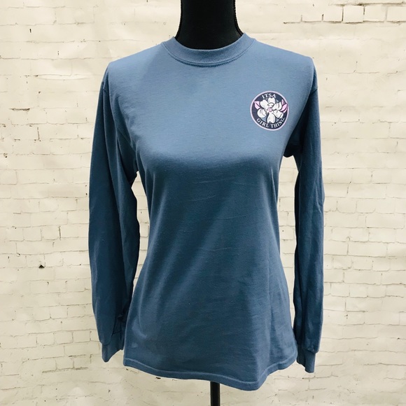 Hogs and kisses sweatshirt - Picture 2 of 3